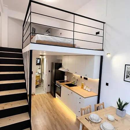 Martiou Urban Metro Loft W Private Entrance 2 Min To Metro Apartment *
