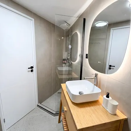 Martiou Urban Metro Loft W Private Entrance 2 Min To Metro * Thessaloniki