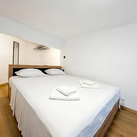 Apartment Martiou Urban Metro Loft W Private Entrance 2 Min To Metro Thessaloniki